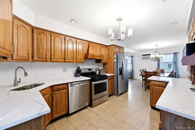 205 Stuart Road, Valley Stream, NY 11581 - Photo 13