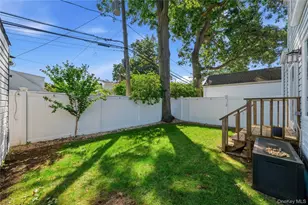205 Stuart Rd, Valley Stream, NY 11581 - Photo 29