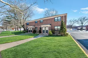 220-44 73rd Ave, Oakland Gardens, NY 11364 - Photo 3