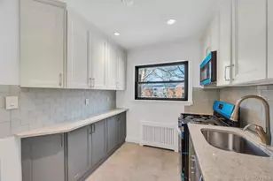 220-44 73rd Ave, Oakland Gardens, NY 11364 - Photo 7