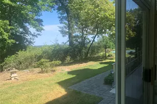 105 Laurel Ln, Port Jefferson, NY 11777 - Photo 15