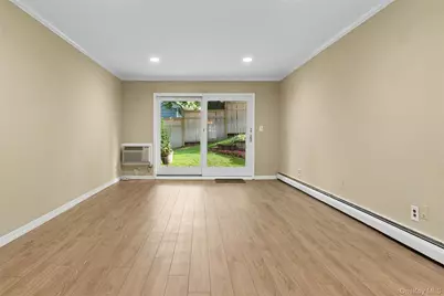 9 Harbour Lane #4A, Oyster Bay, NY 11771 - Photo 3