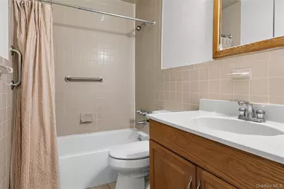 9 Harbour Lane #4A, Oyster Bay, NY 11771 - Photo 7