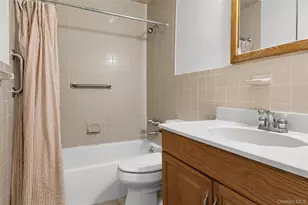 9 Harbour Ln, Oyster Bay, NY 11771 - Photo 7