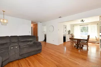 16 Edgar Drive, Smithtown, NY 11787 - Photo 7