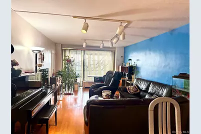 61-20 Grand Central Parkway #A 1002, Forest Hills, NY 11375 - Photo 5