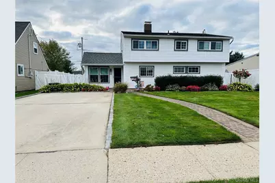 86 Shepherd Lane, Levittown, NY 11756 - Photo 5