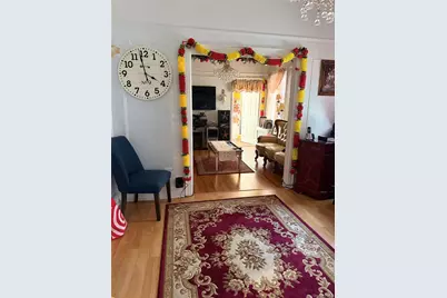 9725 109th Street, Richmond Hill, NY 11419 - Photo 3