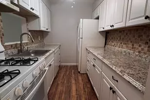 203 Lake Pointe Cir, Middle Island, NY 11953 - Photo 5