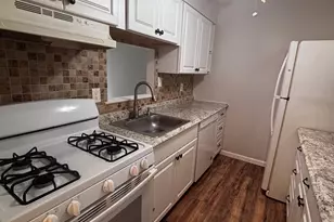 203 Lake Pointe Cir, Middle Island, NY 11953 - Photo 7