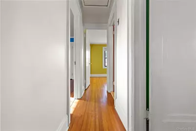 136 Grant Avenue, White Plains, NY 10604 - Photo 19