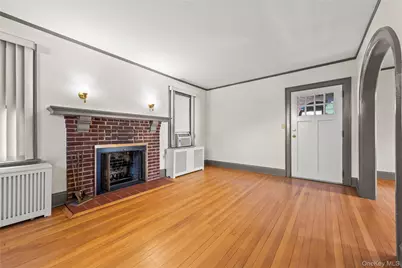 136 Grant Avenue, White Plains, NY 10604 - Photo 11