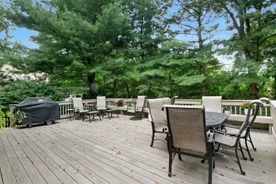 2 Lakeview Avenue W, Cortlandt Manor, NY 10567 - Photo 29
