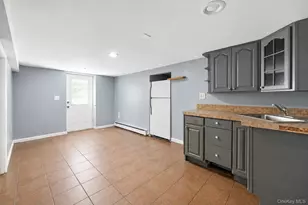 666 Rosevale Ave, Ronkonkoma, NY 11779 - Photo 27