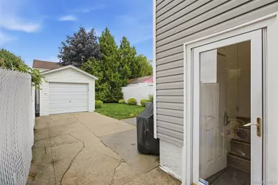 9437 133rd Avenue, Ozone Park, NY 11417 - Photo 3