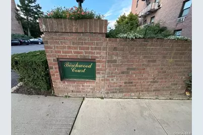 3 Birchwood Court #1A, Mineola, NY 11501 - Photo 1