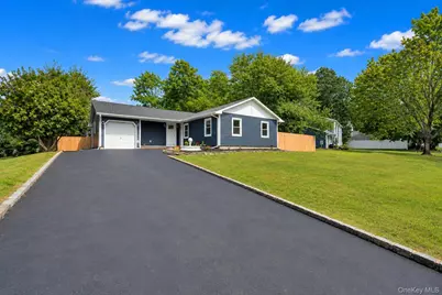 1 Martin Court, Coram, NY 11727 - Photo 27