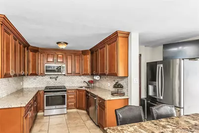 20 Jamaica Avenue, Plainview, NY 11803 - Photo 9
