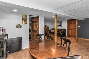 20 Jamaica Ave, Plainview, NY 11803 - Photo 17