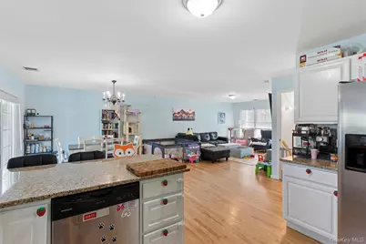 17 Robinwood Street, Mastic, NY 11950 - Photo 9