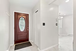 7 Roundtree Ct, Beacon, NY 12508 - Photo 3