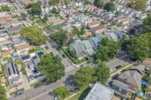 92-21 Winchester Blvd, Queens Village, NY 11428 - Photo 5