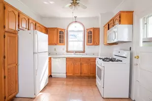 92-21 Winchester Blvd, Queens Village, NY 11428 - Photo 13