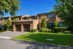 95 Windsor Gate Dr, New Hyde Park, NY 11040 - Photo 49
