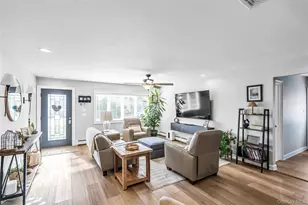7 Mohawk Dr, Massapequa, NY 11758 - Photo 5