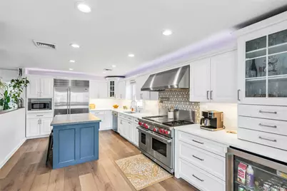 7 Mohawk Drive, Massapequa, NY 11758 - Photo 11