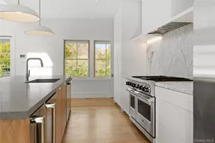 275 Narrow Ln, Bridgehampton, NY 11932 - Photo 15