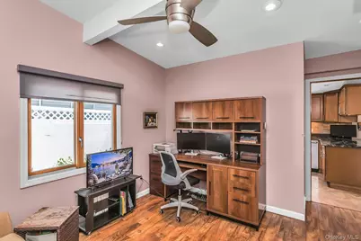 50 Sunrise Lane, Levittown, NY 11756 - Photo 17