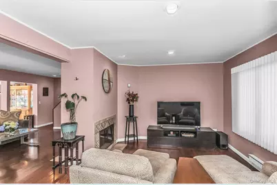 50 Sunrise Lane, Levittown, NY 11756 - Photo 11