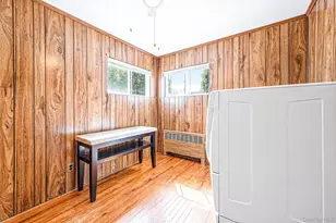 1032 N Hamilton Ave, Lindenhurst, NY 11757 - Photo 21