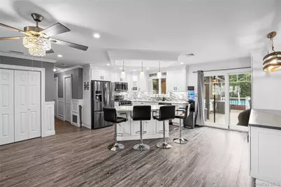 133 Missouri Avenue, Bay Shore, NY 11706 - Photo 5