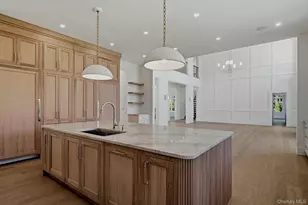 25 W Creek Farms Rd, Sands Point, NY 11050 - Photo 15