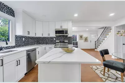 20 Howard Street, Hicksville, NY 11801 - Photo 9