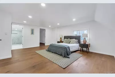 20 Howard Street, Hicksville, NY 11801 - Photo 13