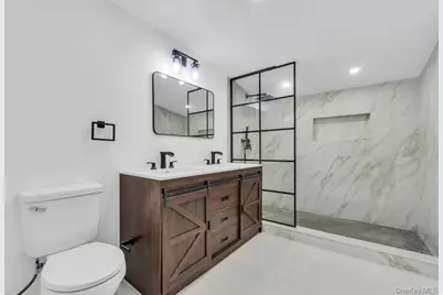 20 Howard Street, Hicksville, NY 11801 - Photo 19