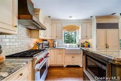 10 Evergreen Court, Suffern, NY 10901 - Photo 11