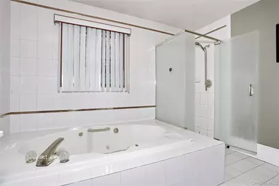 6 Nicole Way, Spring Valley, NY 10977 - Photo 17