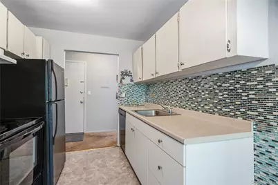 2453 Union #20B, Islip, NY 11751 - Photo 3