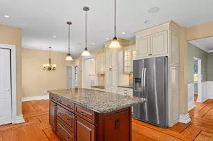 811 Canal Rd, Mount Sinai, NY 11766 - Photo 11