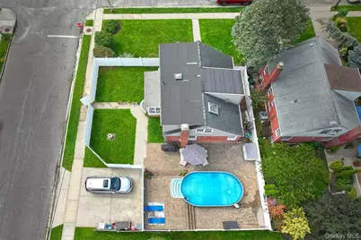 102 Roxbury Road, Franklin Square, NY 11010 - Photo 29