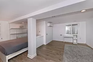 102 Roxbury Rd, Franklin Square, NY 11010 - Photo 15