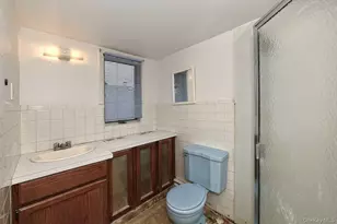 102 Roxbury Rd, Franklin Square, NY 11010 - Photo 19