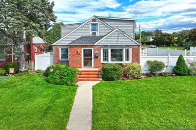 102 Roxbury Road, Franklin Square, NY 11010 - Photo 25