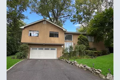44 Hillside Lane, New Rochelle, NY 10804 - Photo 1