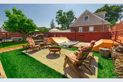 733 9th Street, West Babylon, NY 11704 - Photo 29