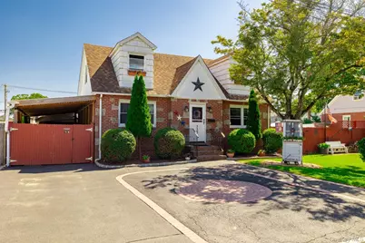 733 9th Street, West Babylon, NY 11704 - Photo 1